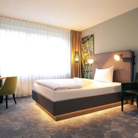 Mercure Plaza Hotel 4*