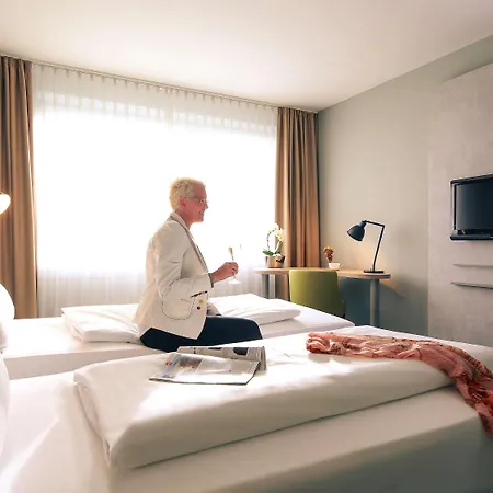 Mercure Plaza Hotel 4*