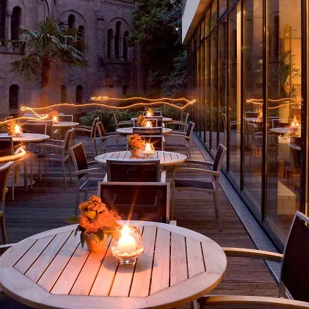 Mercure Plaza Hotel 4*